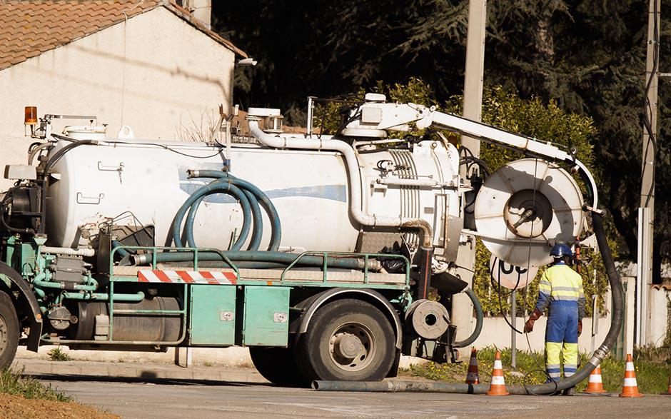 entreprise débouchage canalisation Les Essarts-le-Roi